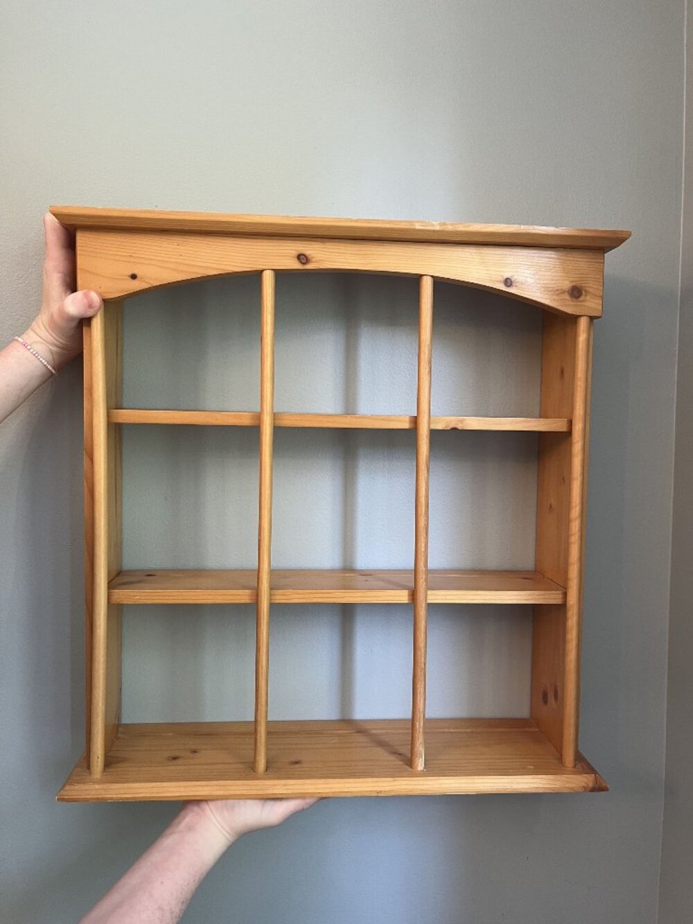 Vintage Pine Wood Wall or Standing Curio Shelf For Trinkets & Collectibles. 19 x